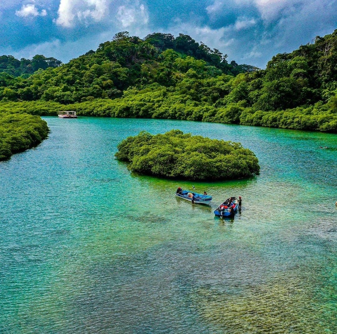 3 Island and 1 Portobelo - Image 2